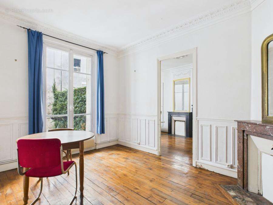 Appartement à PARIS-19E