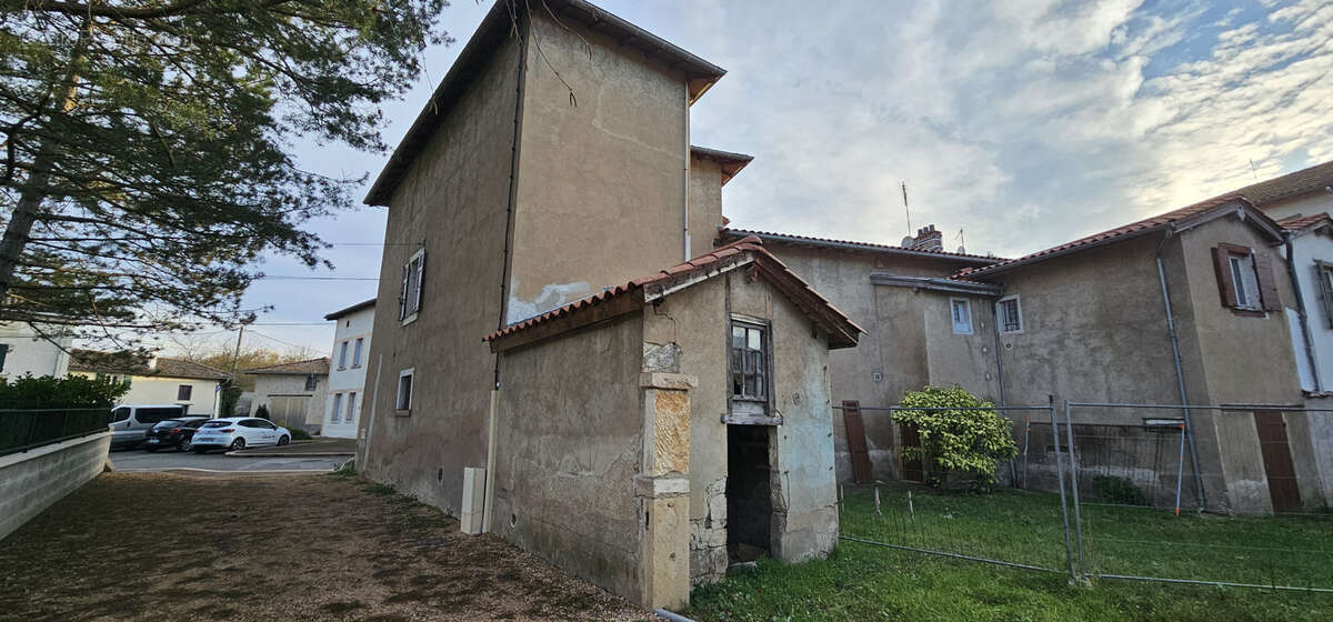 Maison à GUEREINS