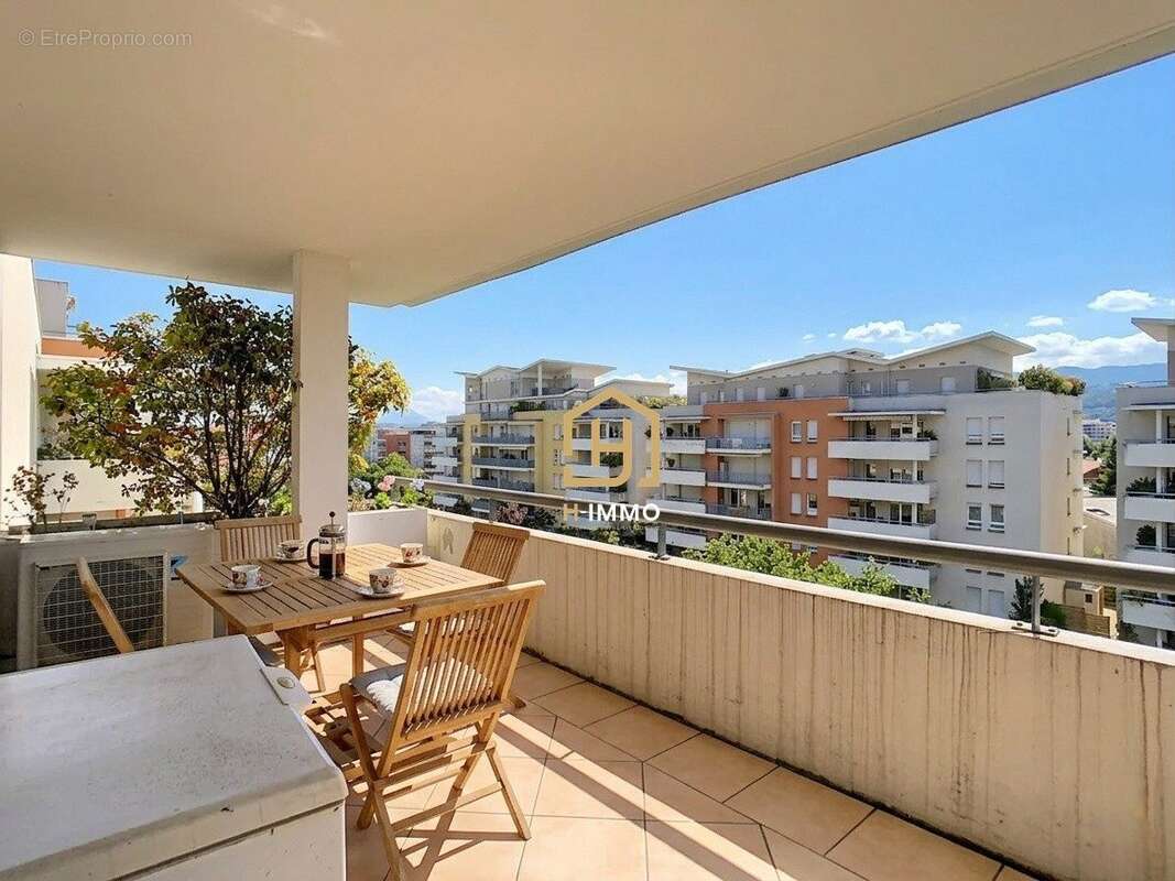 Appartement à ECHIROLLES