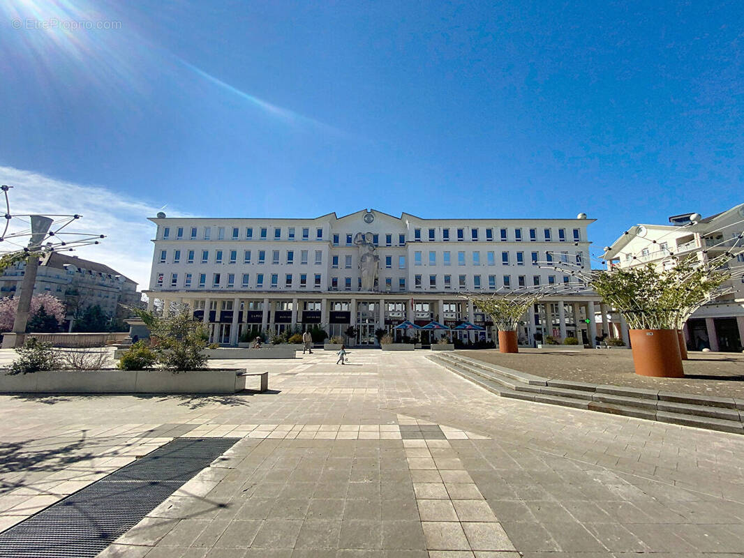 Commerce à BUSSY-SAINT-GEORGES