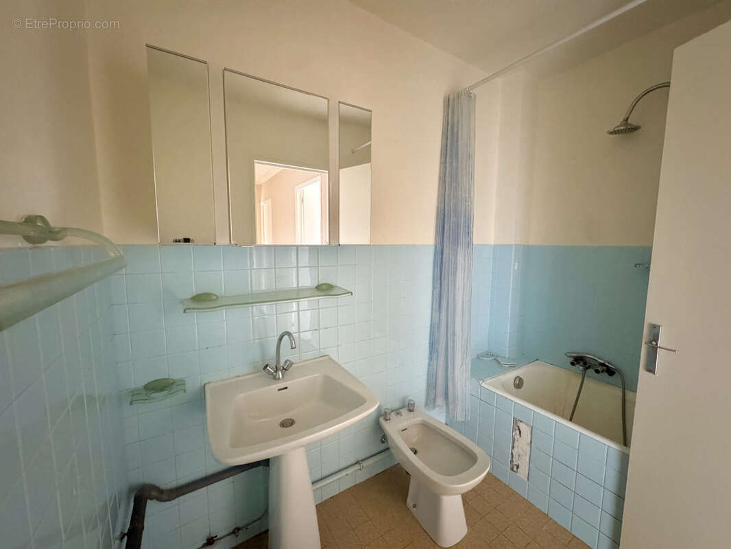 Appartement à MARSEILLE-8E