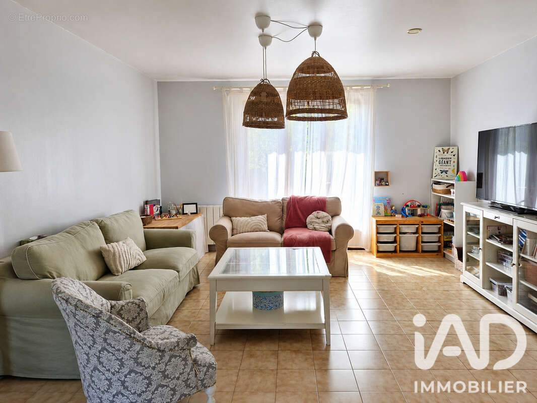 Maison 177 m² à Orcemont  - photo 3