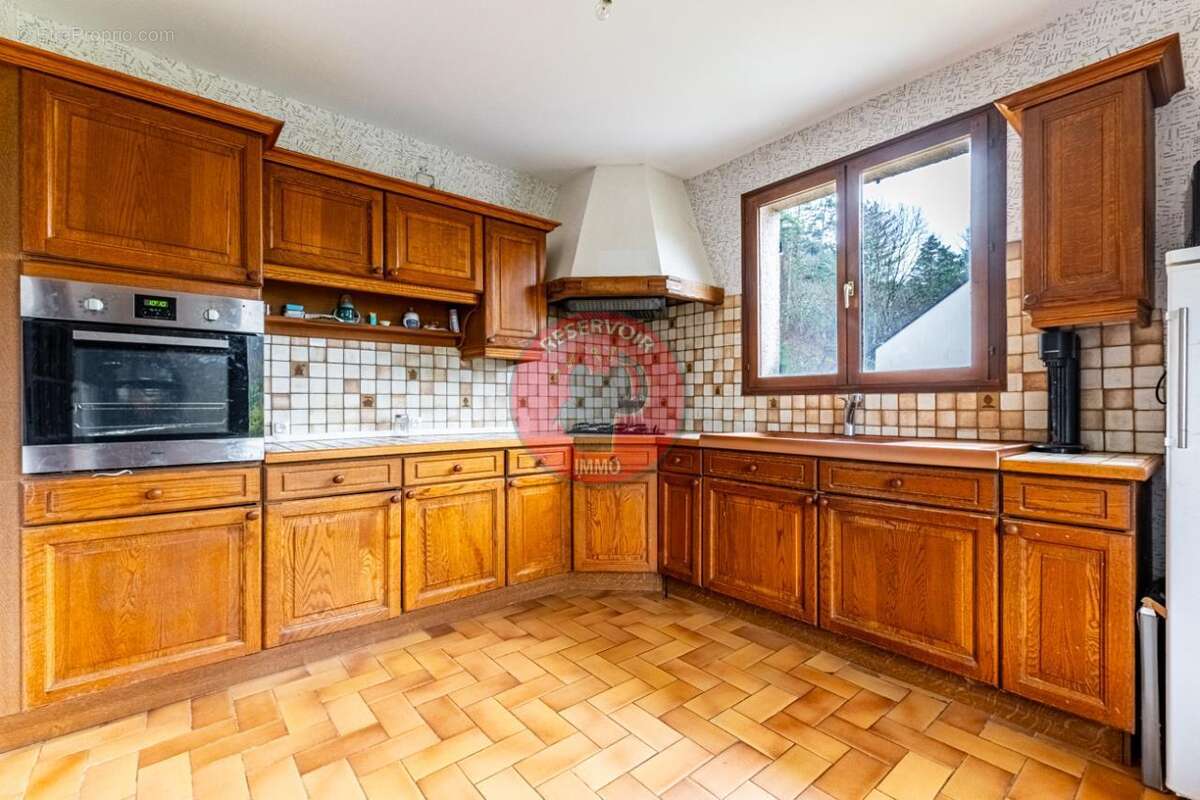 Maison à VEUVEY-SUR-OUCHE