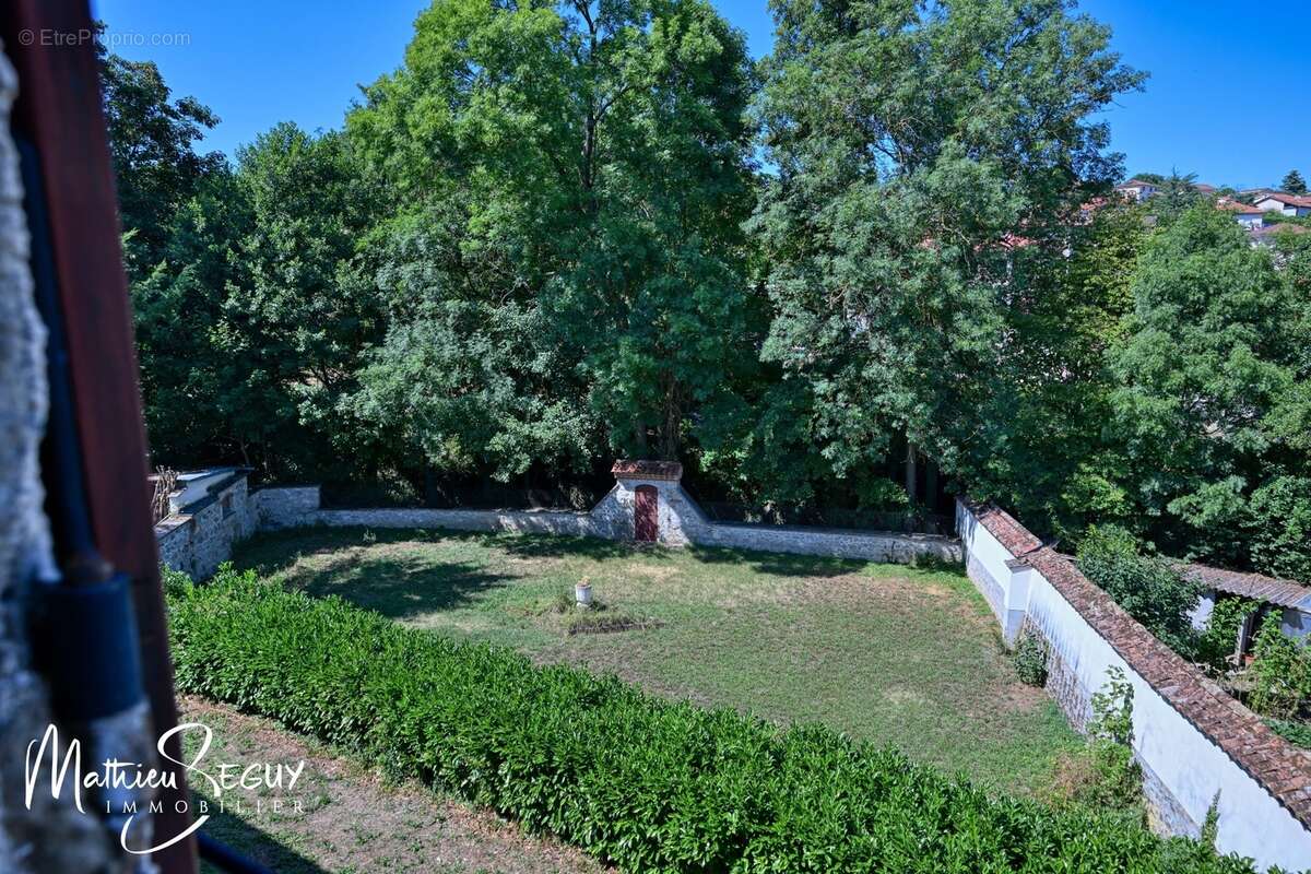 Thurins - Maison de village en bordure de Garon - photo 32
