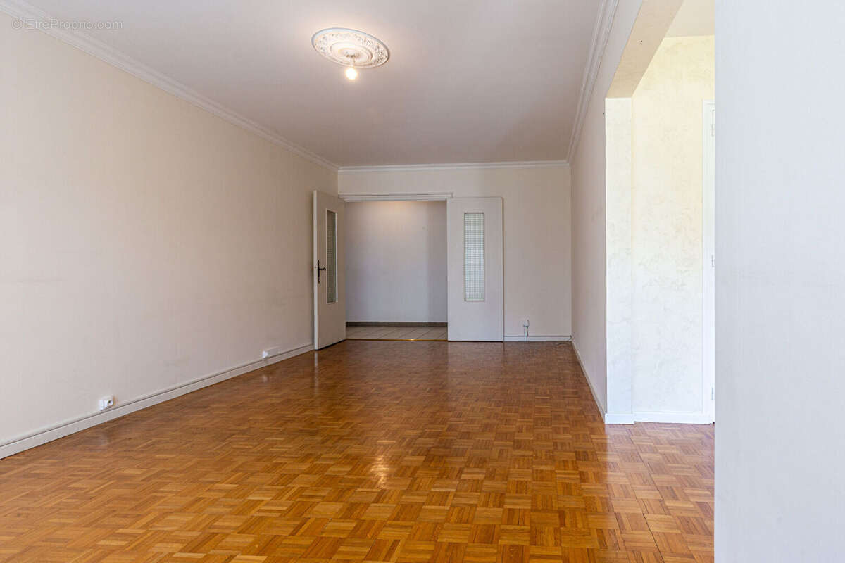 Agence immobiliere laforet -  exclusivite - "jacinthe" - annecy le vieux - appartement t3 de 71,08m² - cave - garage en option - photo 2