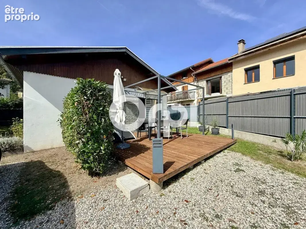 Ensemble immobilier avec habitation principale, dépendance et revenu locatif – Terrain de 1 004 m²

ALLEVARD-LES-BAINS – 38580 - photo 20