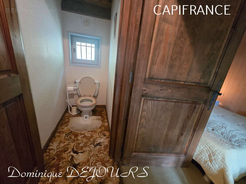 Maison à SAINT-SAUVEUR-DE-MONTAGUT