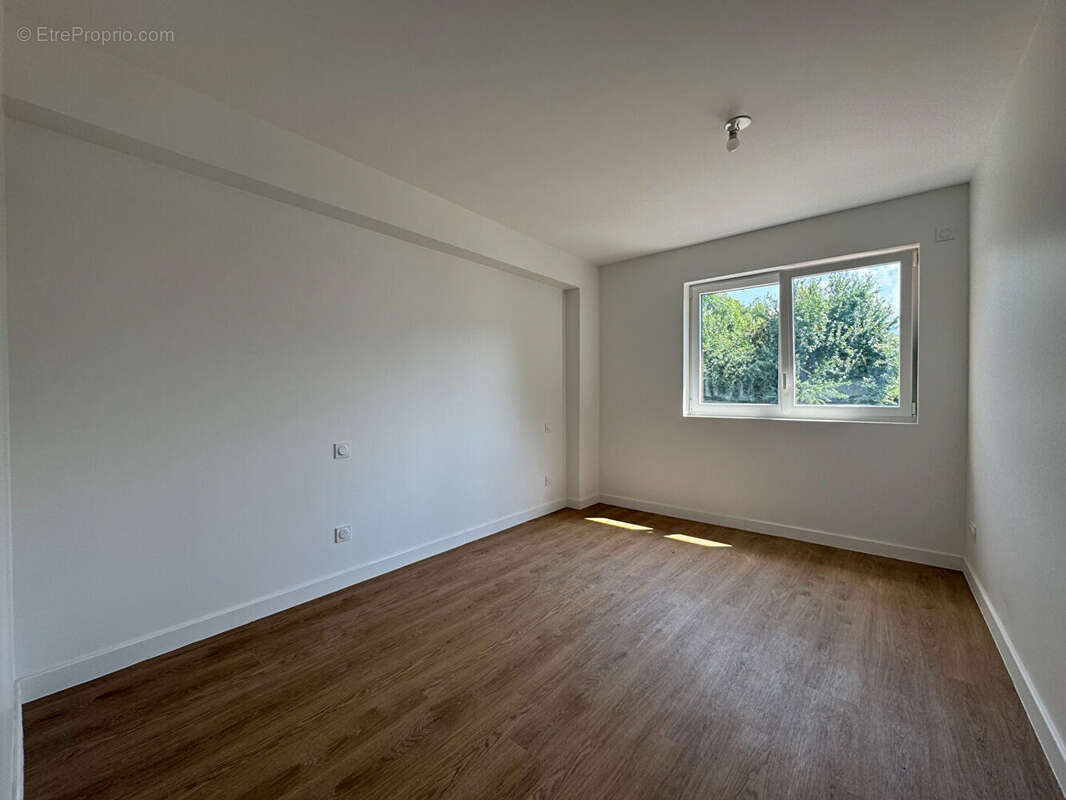 Appartement Gilly Sur Isere 4 pièce(s) 91 m2 - photo 3