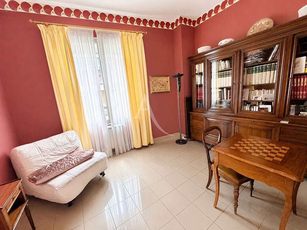 Maison Nimes 10 pièce(s) 322.96 m2 - photo 7