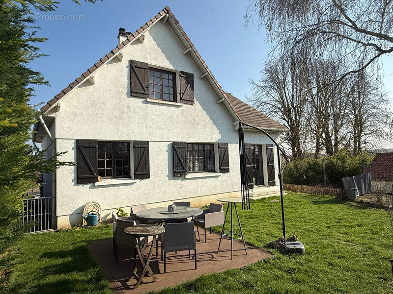 Maison à GRISY-LES-PLATRES