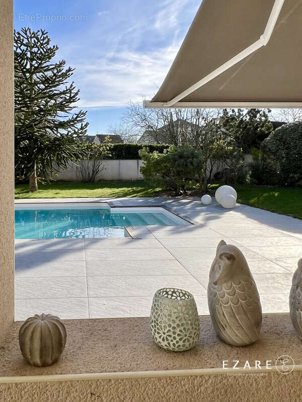 Maison 160 m² à Bellefond  - photo 8