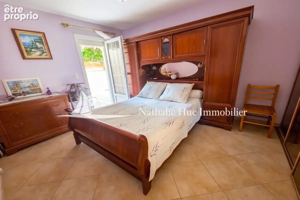 Maison 196 m² à Saint-Cyprien  - photo 5