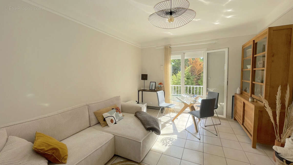 Appartement à SIX-FOURS-LES-PLAGES