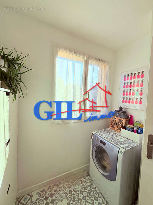 Maison à SAVIGNY-LE-TEMPLE