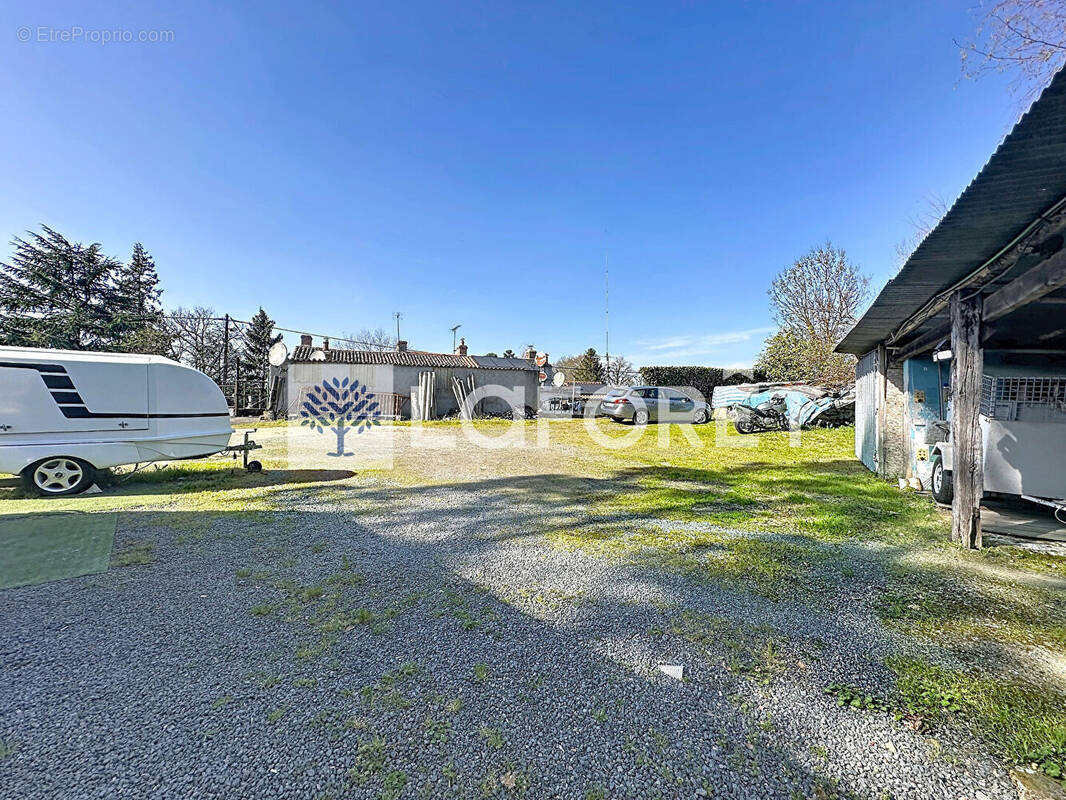 Terrain à BRESSUIRE