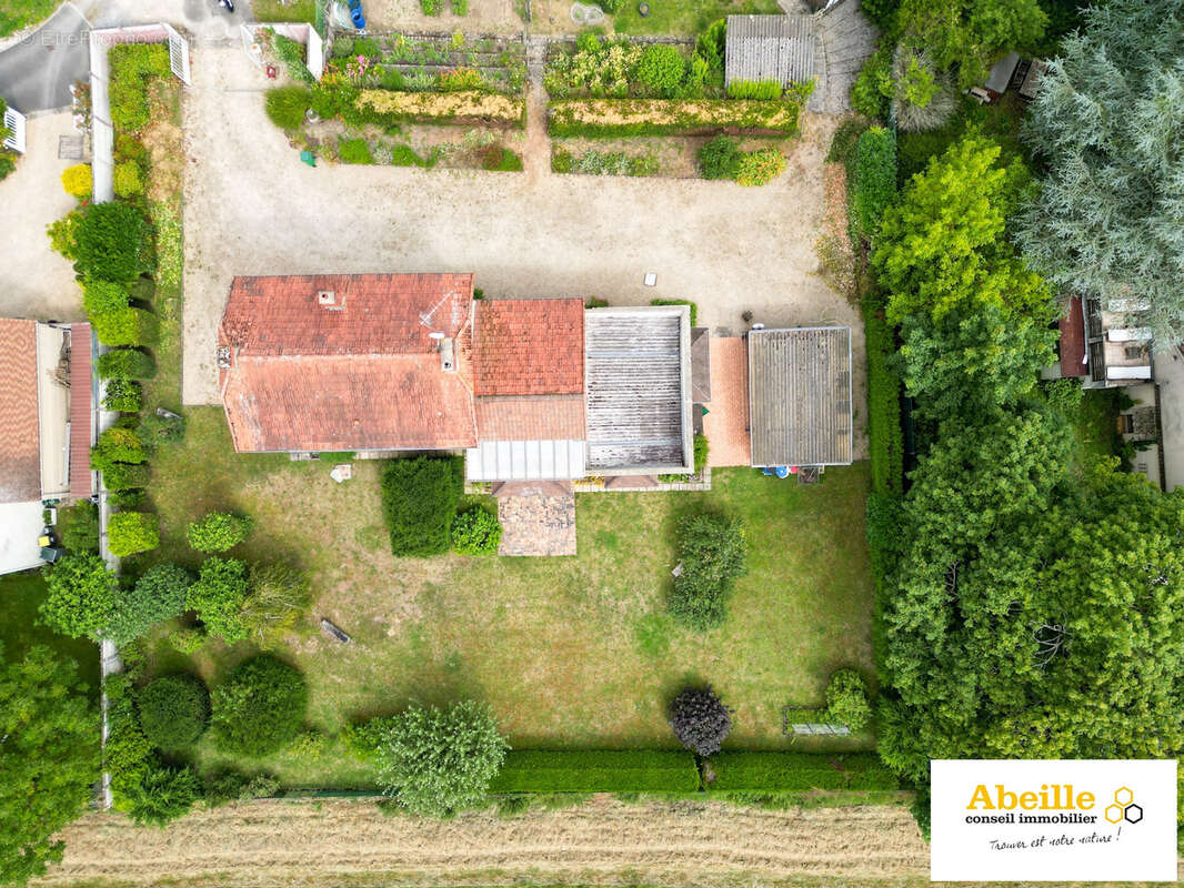 Maison à VILLECONIN