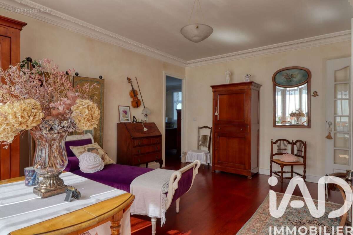 Photo 3 - Appartement à HOUILLES