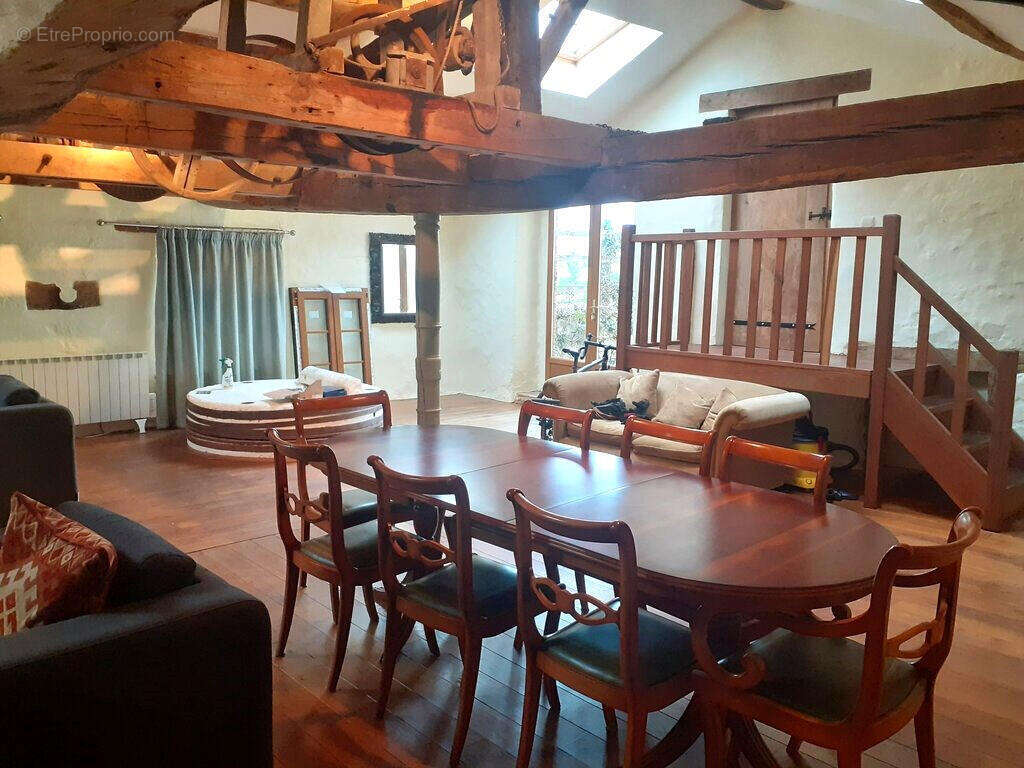 GITE - Maison à ASNIERES-SUR-BLOUR