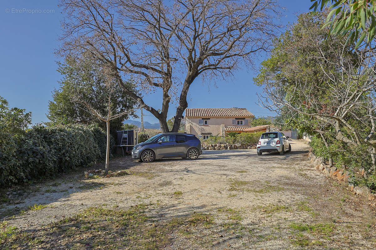 Maison à CARQUEIRANNE