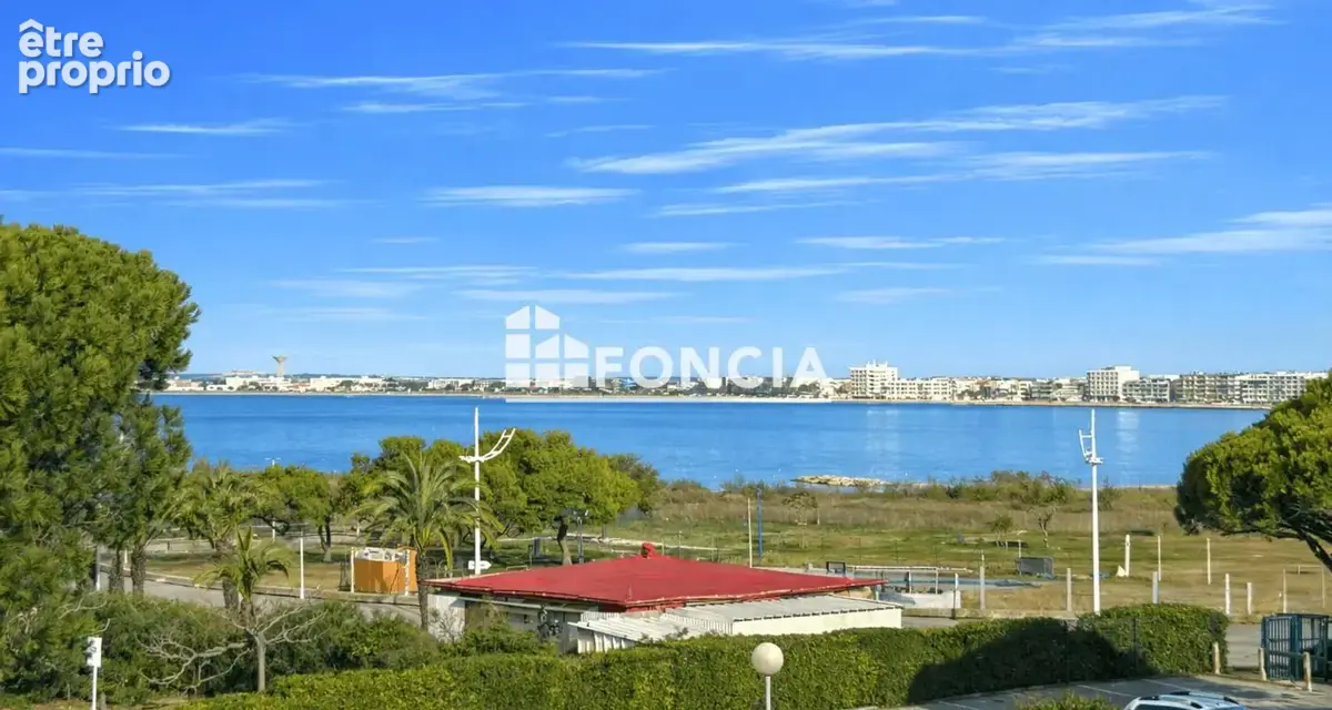 Port Camargue Secteur Plage Nord, Grand Studio cabine de 27 m2 avec terrasse de 8 m2 Vue Mer, parking et cellier - photo 2