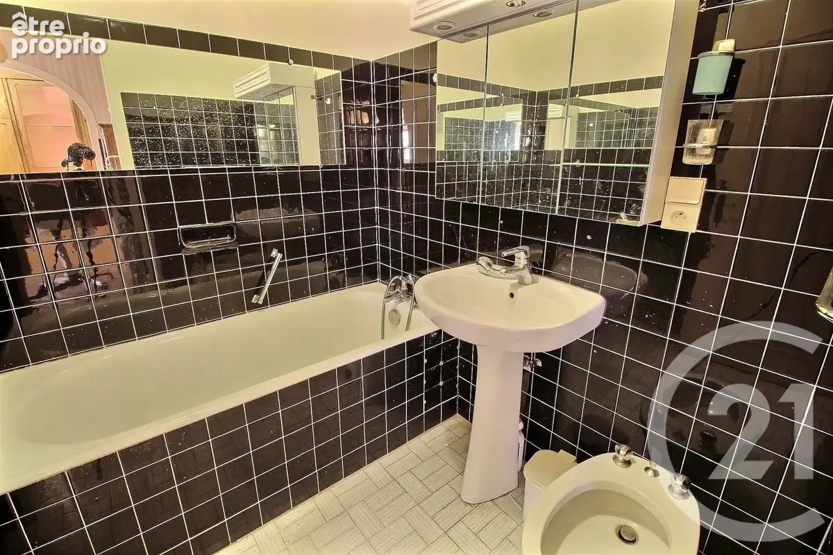 Appartement 2 pièces 57 m² à vendre à Evian-Les-Bains (74500) - photo 6