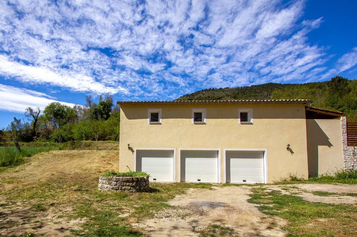 Maison à TOURRETTE-LEVENS