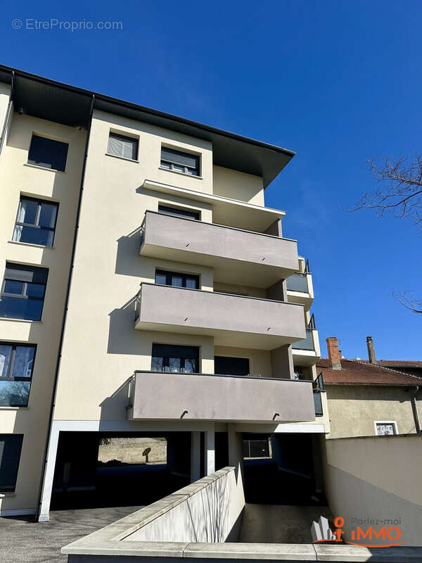 Appartement à PONT-DE-CHERUY