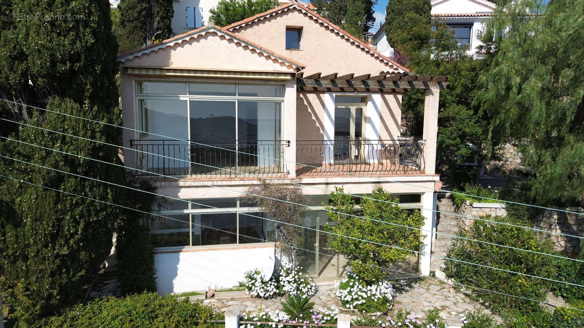 Maison à HYERES