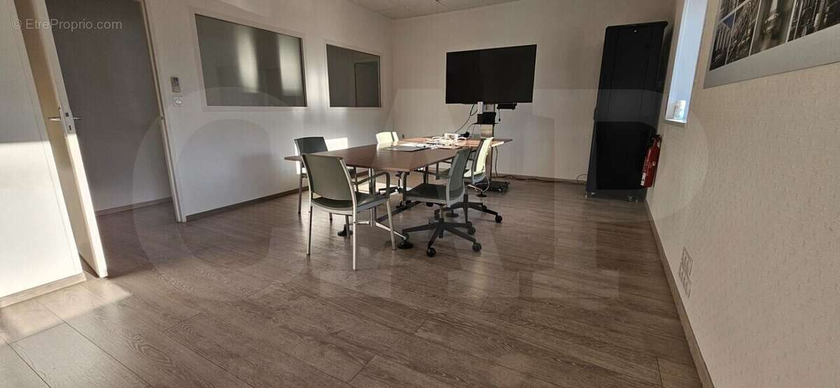 1006 m² à Rennes  - photo 7