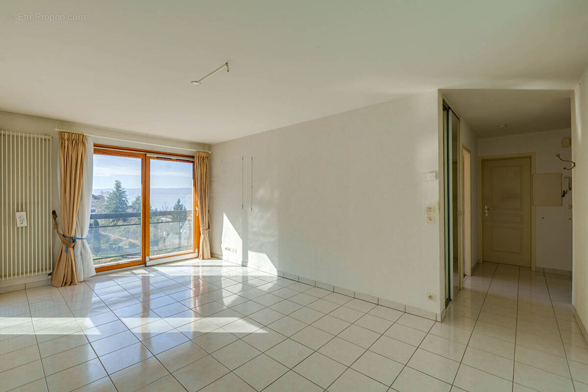 Appartement à EVIAN-LES-BAINS