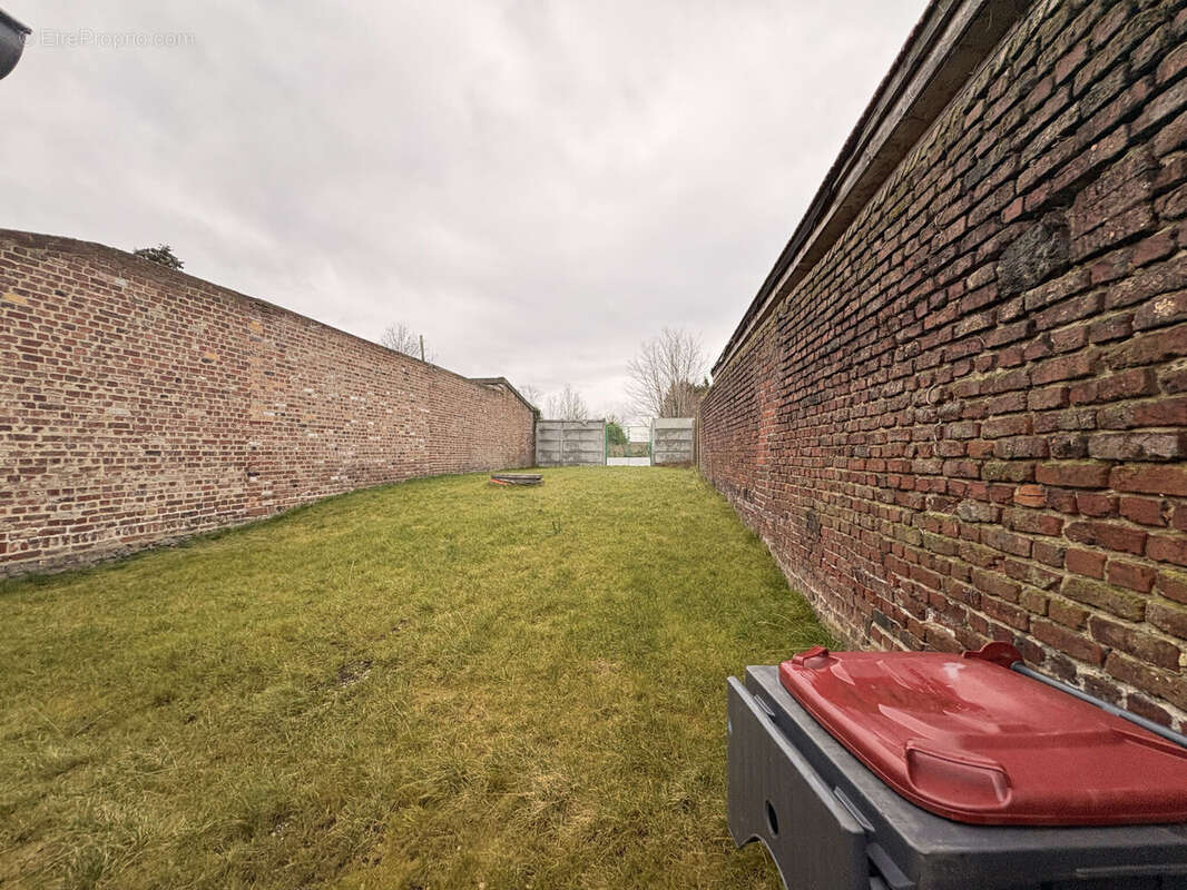 Photo 2 - Commerce à LOISON-SOUS-LENS