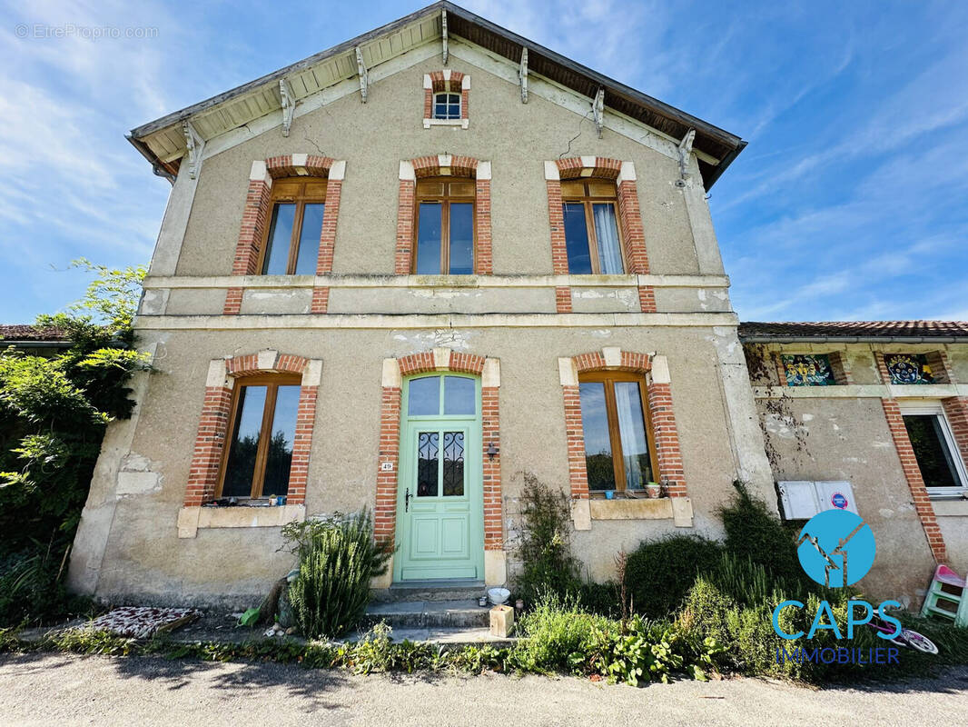 Maison à ARCAMBAL