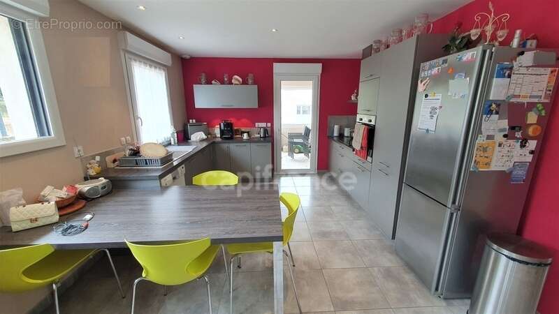VAUVILLERS (70). Ensemble immobilier composé d'une maison d'habitation de 170m² et d'un bâtiment de 520m² - photo 6