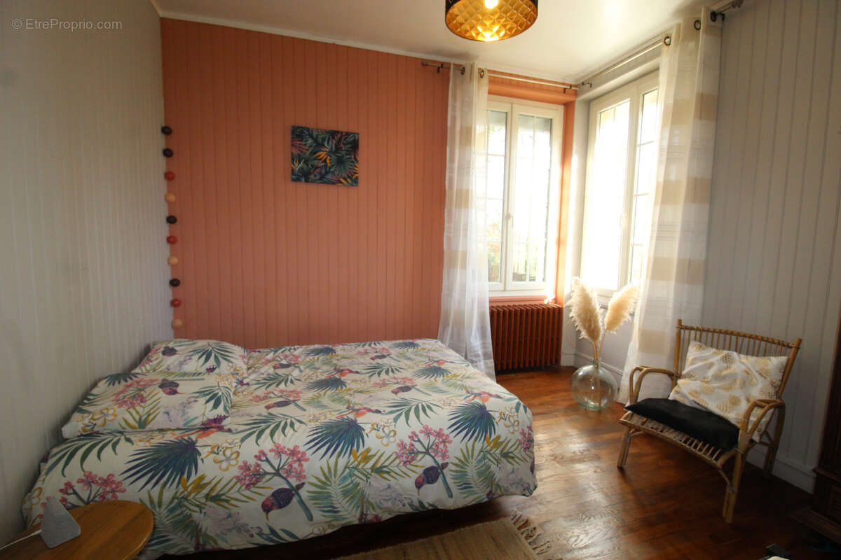 Maison à JOUET-SUR-L'AUBOIS