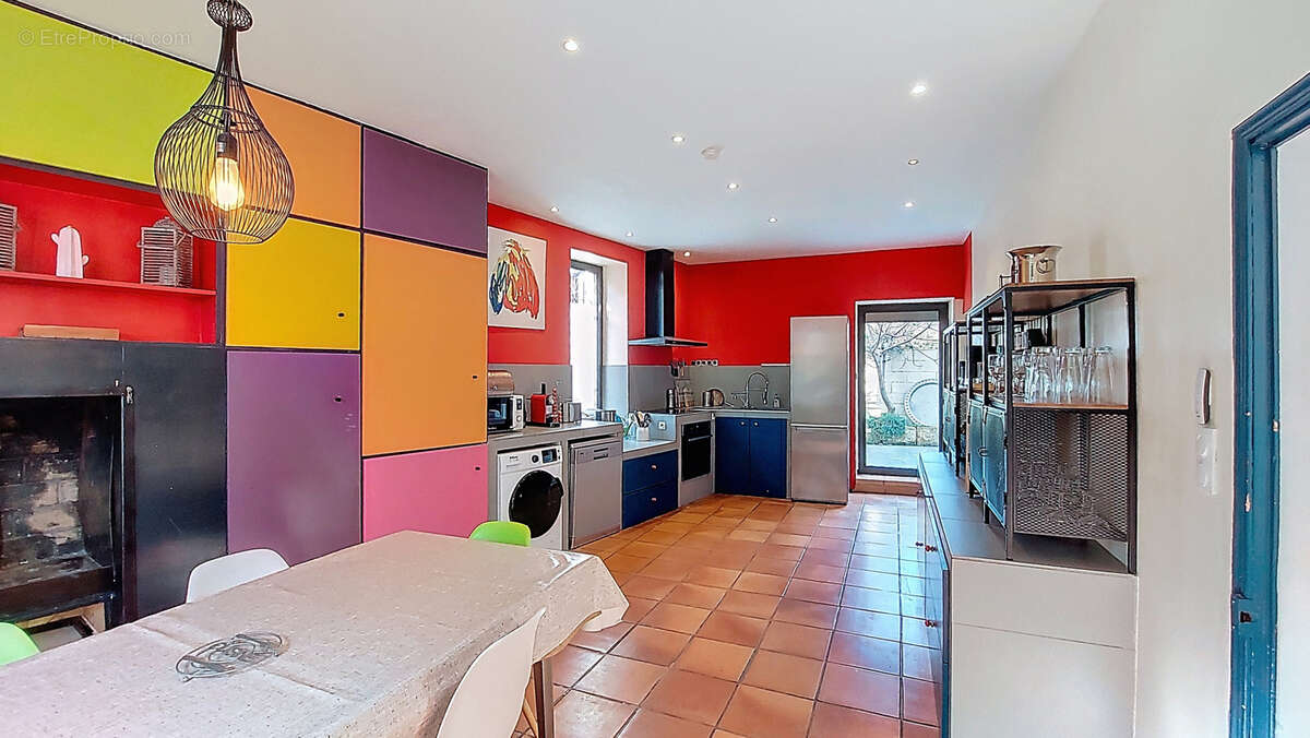 Maison à JONQUIERES-SAINT-VINCENT