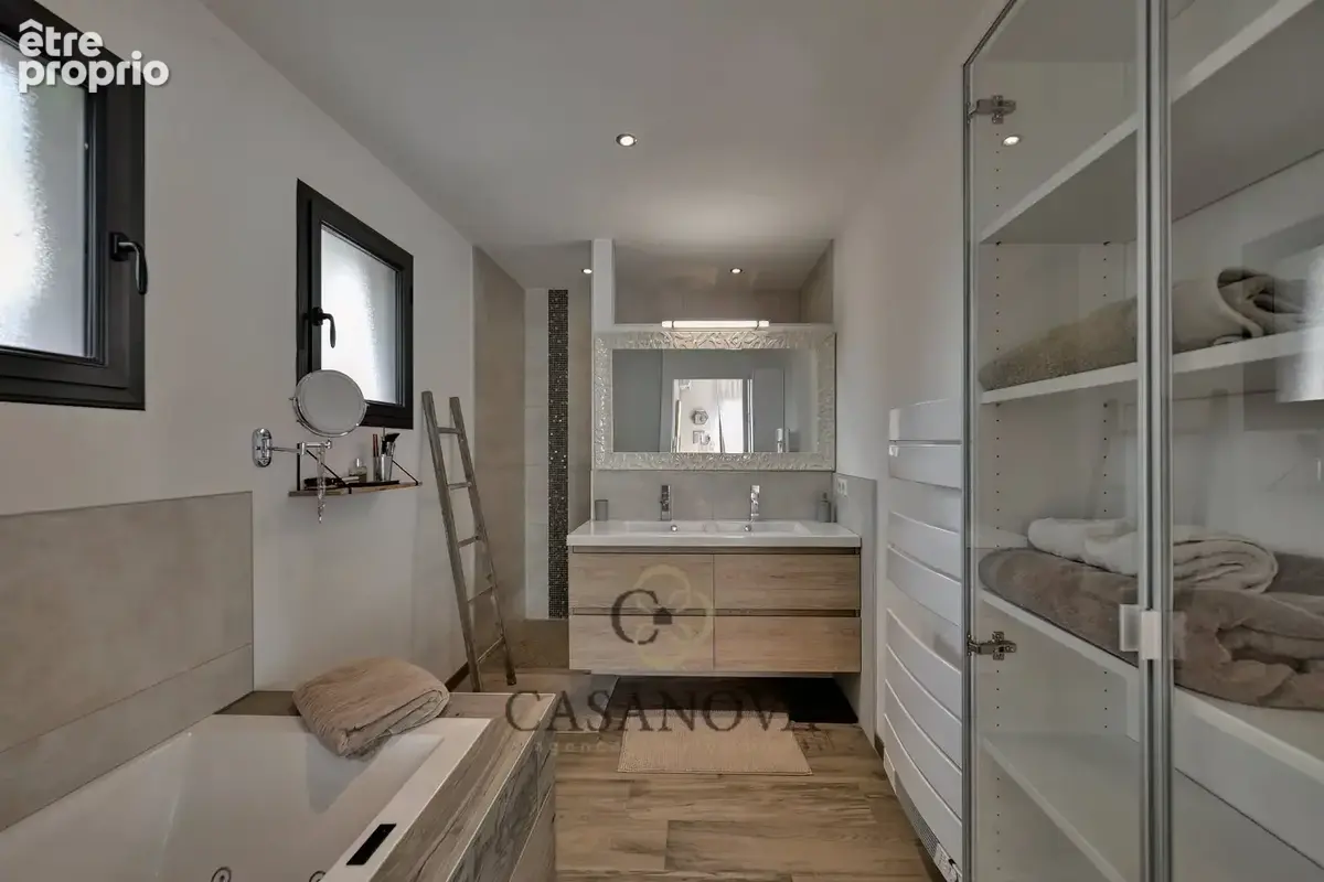 Villa contemporaine 212 m² avec piscine, terrasse et 4 chambres à Castelnau-le-Lez - photo 17