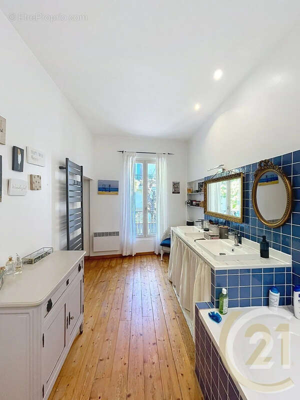 Maison 205 m² à Saint-Jean-De-Vedas  - photo 17