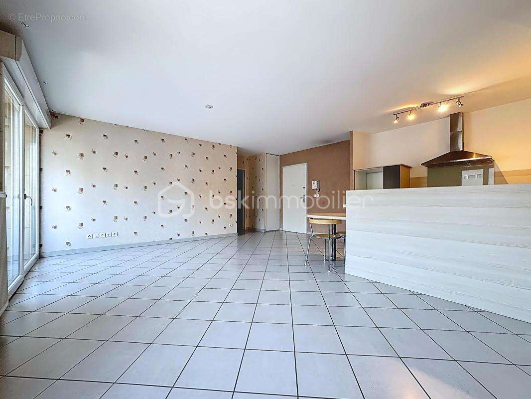 Appartement T4 de 83 m² avec terrasse – Fontaine - photo 5