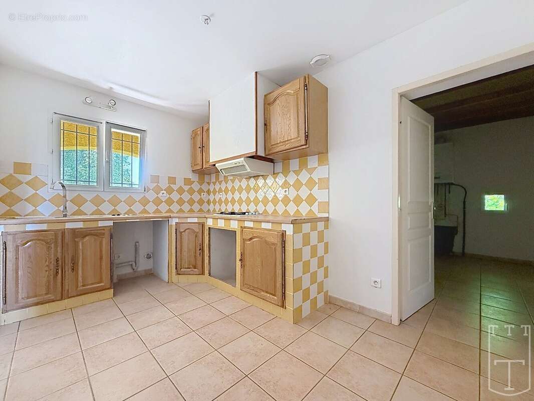 Maison à BARJAC