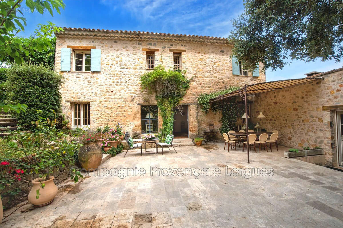 Maison à LORGUES