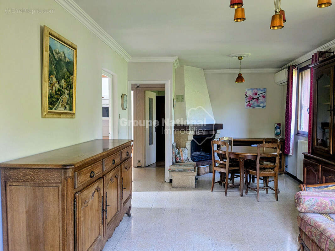 Exclusivite - toulon ouest - villa t6 - terrain de 980 m² - garage/ sous- sol de 80 m² - combles amenageables - photo 3