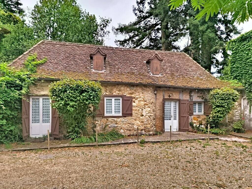 Maison MAÏTRE Salies De Bearn 21 pièce(s) 500 m2 - photo 1