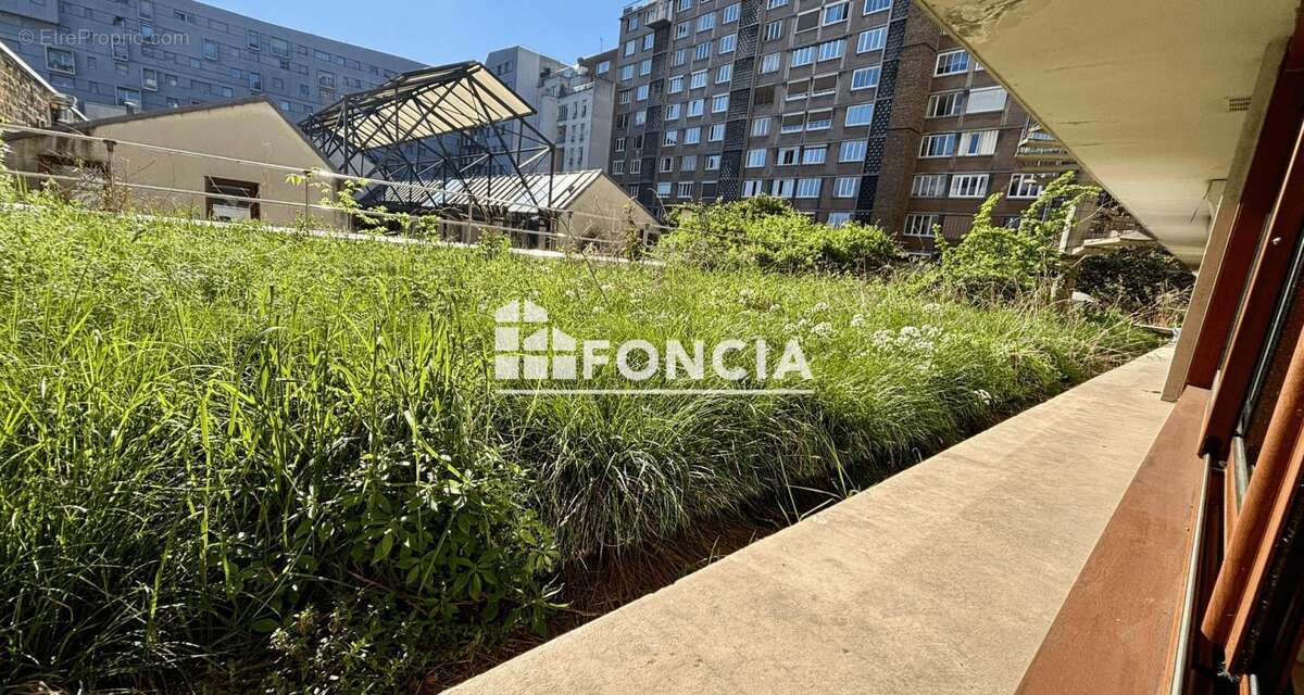 Appartement à PARIS-14E