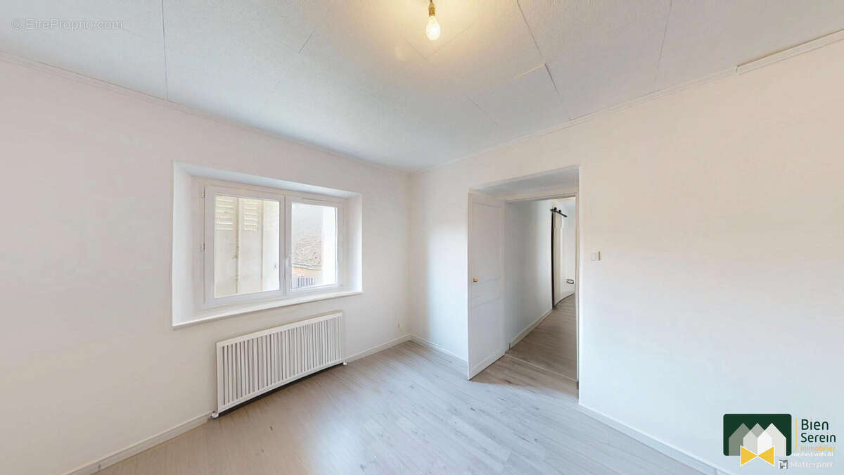 Chambre  - Maison à HOUVILLE-LA-BRANCHE