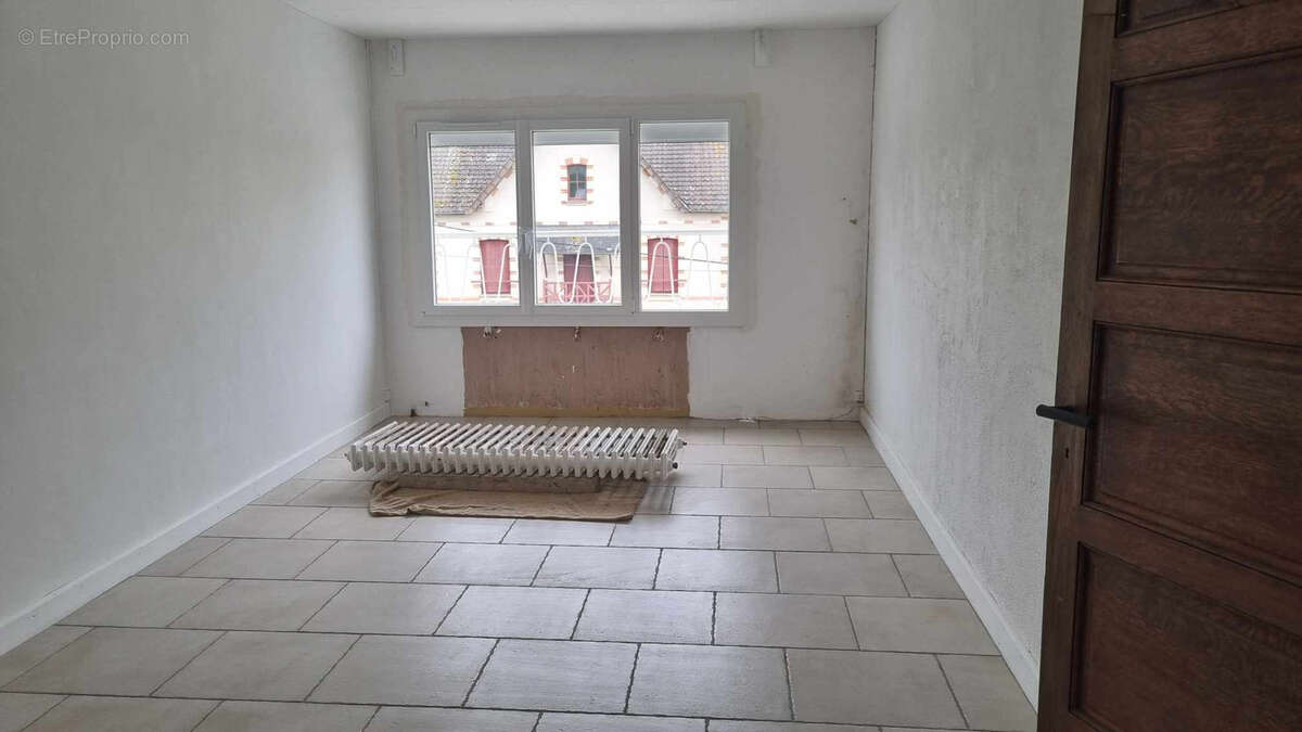 Maison à BESSE-SUR-BRAYE