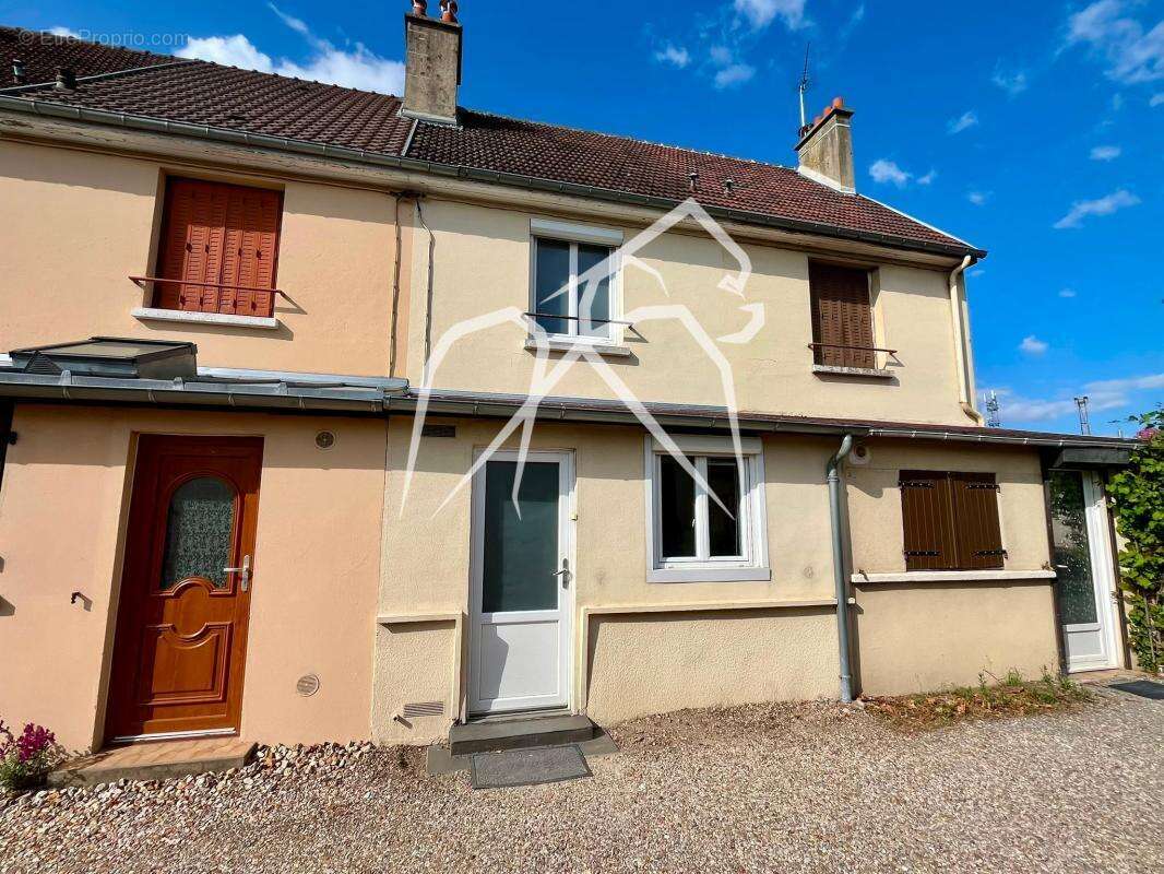 Maison mitoyenne 3 pièces  62 m²  Avec grand atelier, cave, jardin et garage   Secteur stade sottevillais  SOTTEVILLE-LES-ROUEN - photo 12