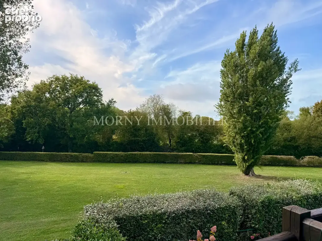 À vendre - appartement de 95m2 avec balcon et cheminées - photo 10