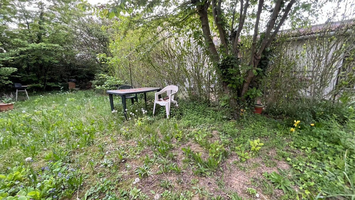 Appartement à THIAIS
