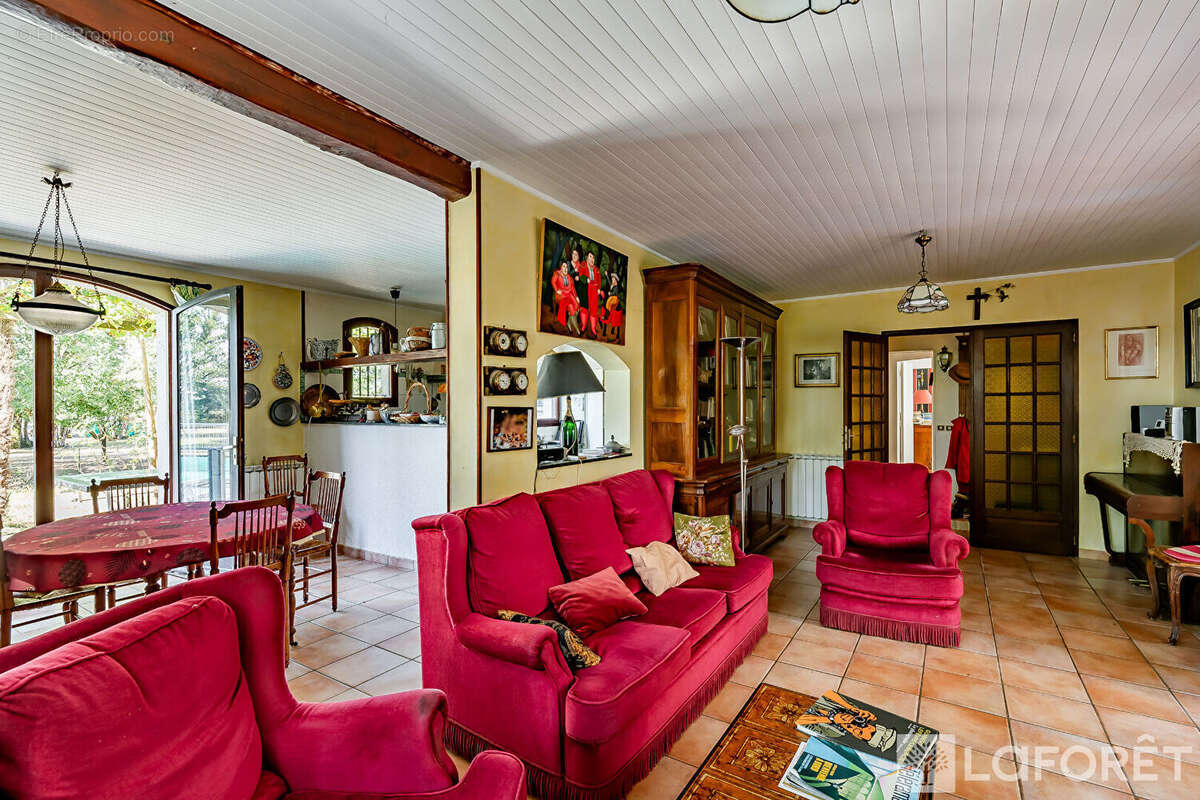 Maison Saint Loubes  7 pièce(s) 226 m2 - photo 6
