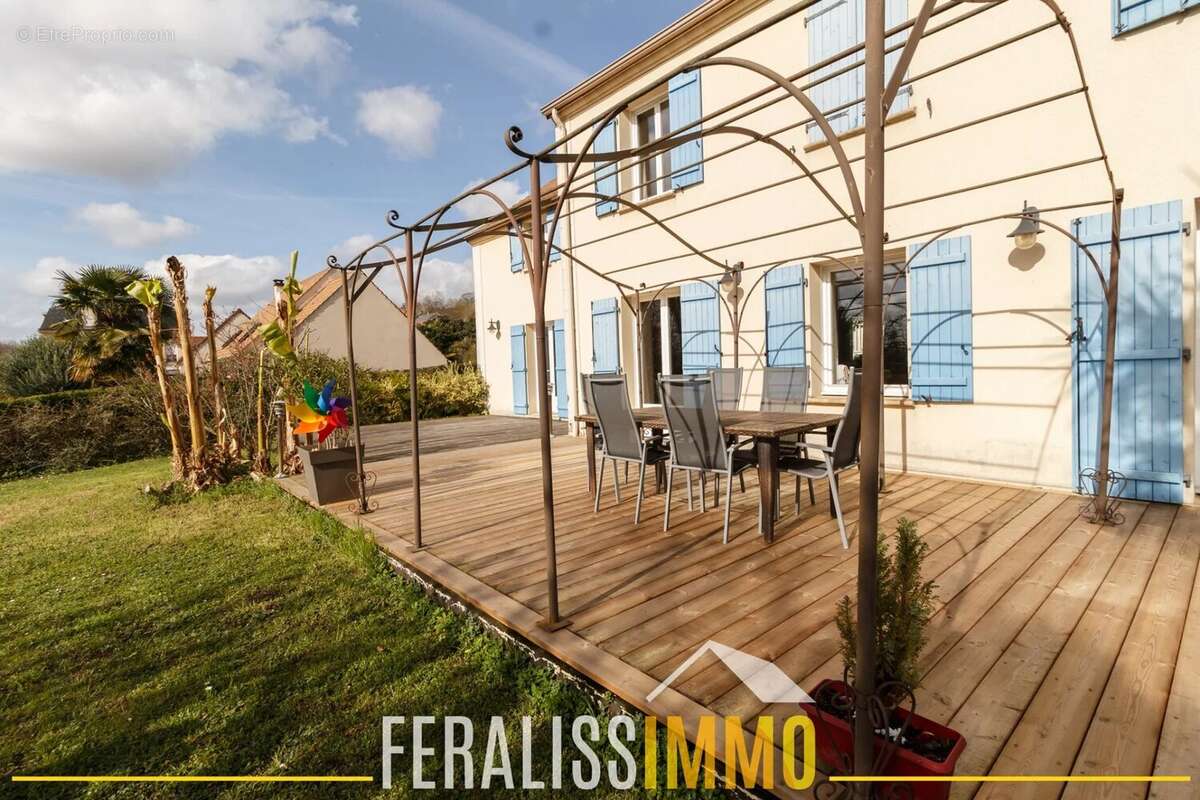 Maison à VAUX-SUR-SEINE